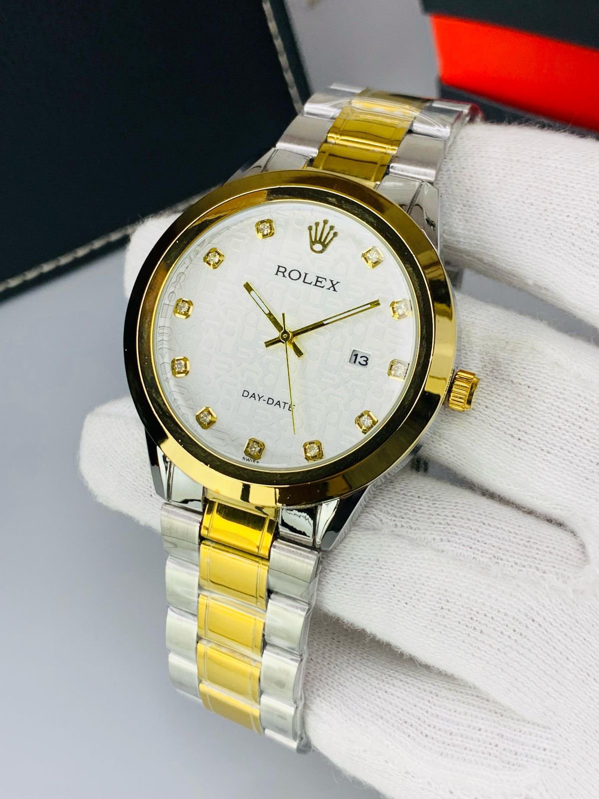 Luxury Two Tone Watch With Date Adjustment