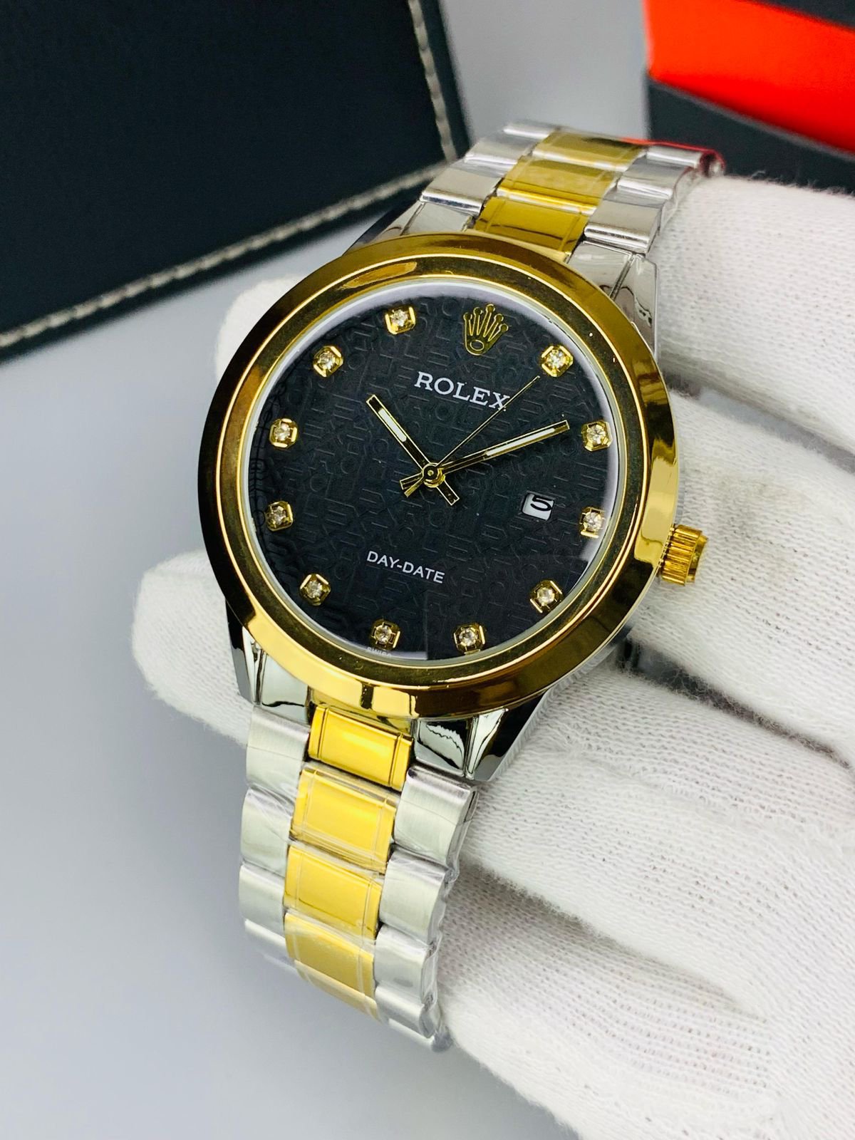 Luxury Two Tone Watch With Date Adjustment