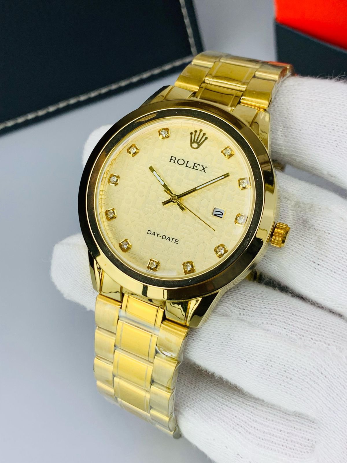 Luxury Two Tone Watch With Date Adjustment